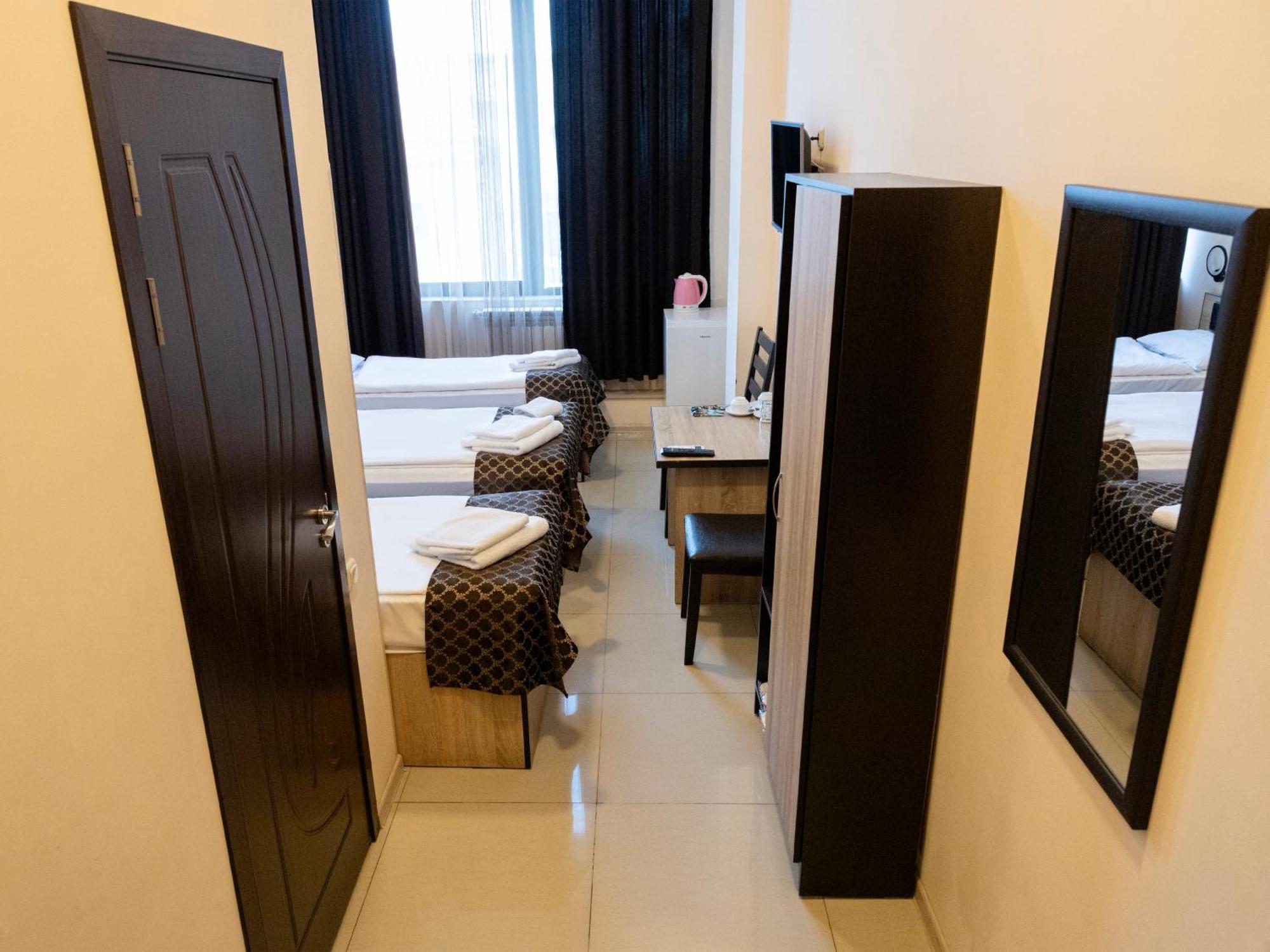 Comfort Hotel 예레반 외부 사진