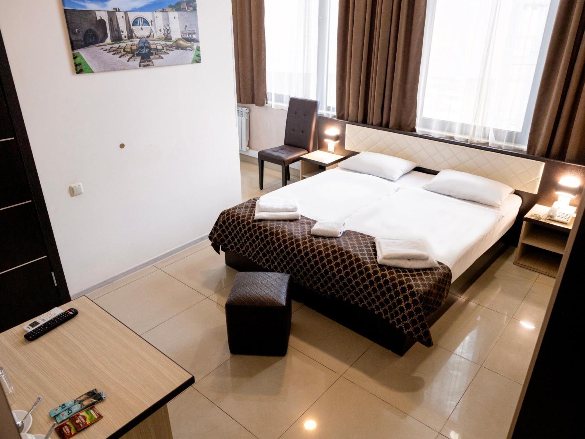 Comfort Hotel 예레반 외부 사진