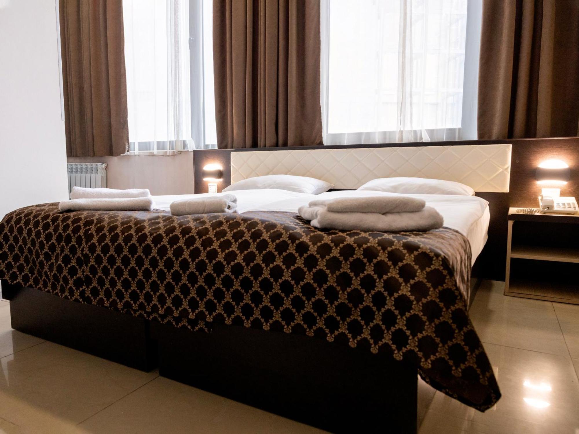Comfort Hotel 예레반 외부 사진