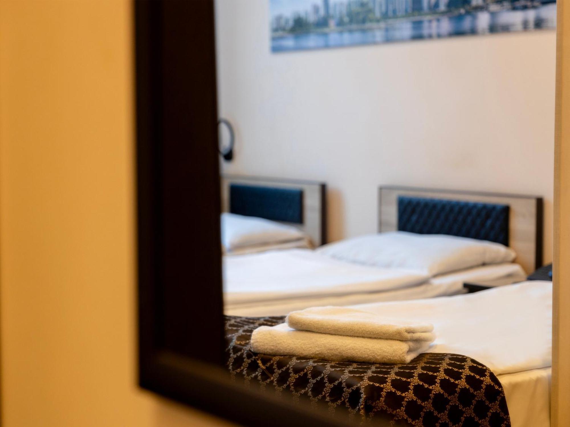 Comfort Hotel 예레반 외부 사진